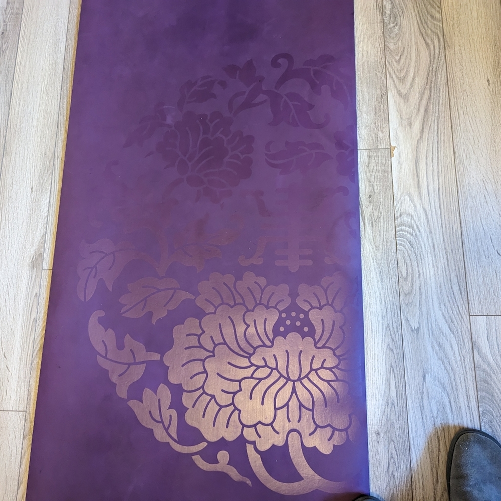 Gaiam Dry-Grip Yoga Mat
